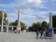 Вход на Морската градина на Варна